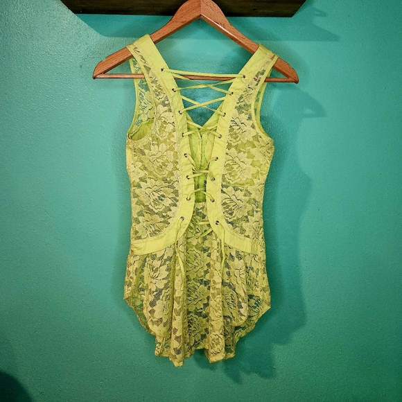NWOT lace top - Picture 3 of 10